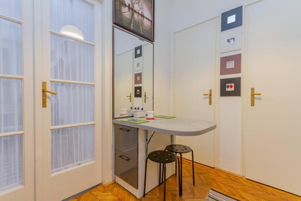 Poppy'S Home By The Danube By Nw Budapest Extérieur photo